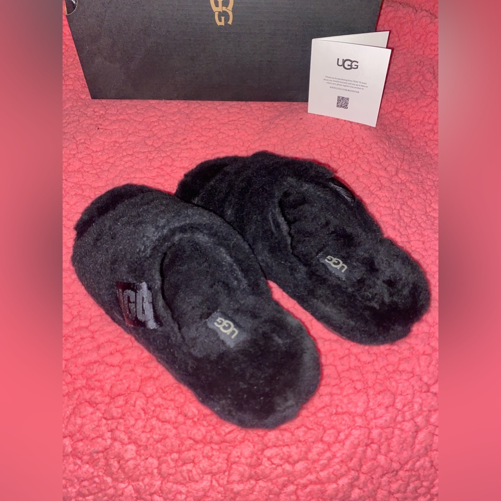 UGG Fluff You slippers NIB 3M, 5W